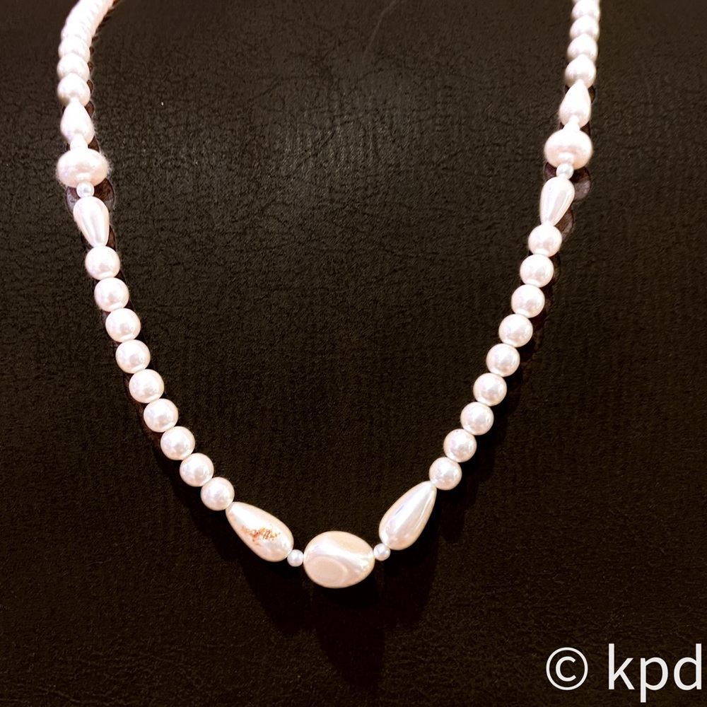 ESTATE AUCTION- appears to be mixed large fresh water/ baroque pearls!